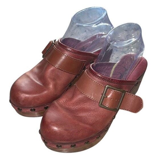 Free People Womens Culver City Studded Wooden‎ Platform Clogs Mahogany Size 38.5 - Picture 2 of 11